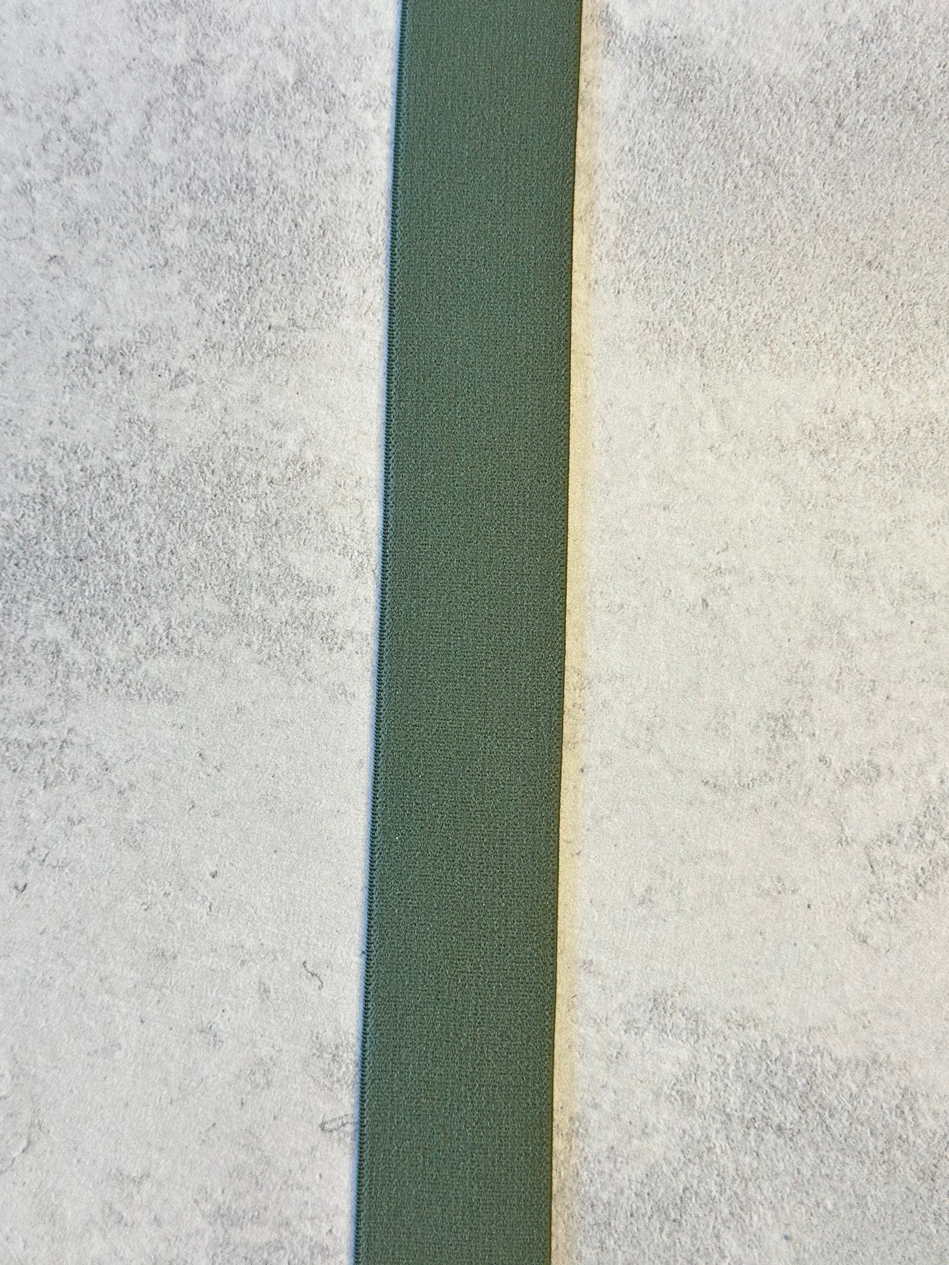 Gummi 3cm  Altgrün