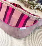 Lade das Bild in den Galerie-Viewer, Crossbag „Tasche voll Glück“
