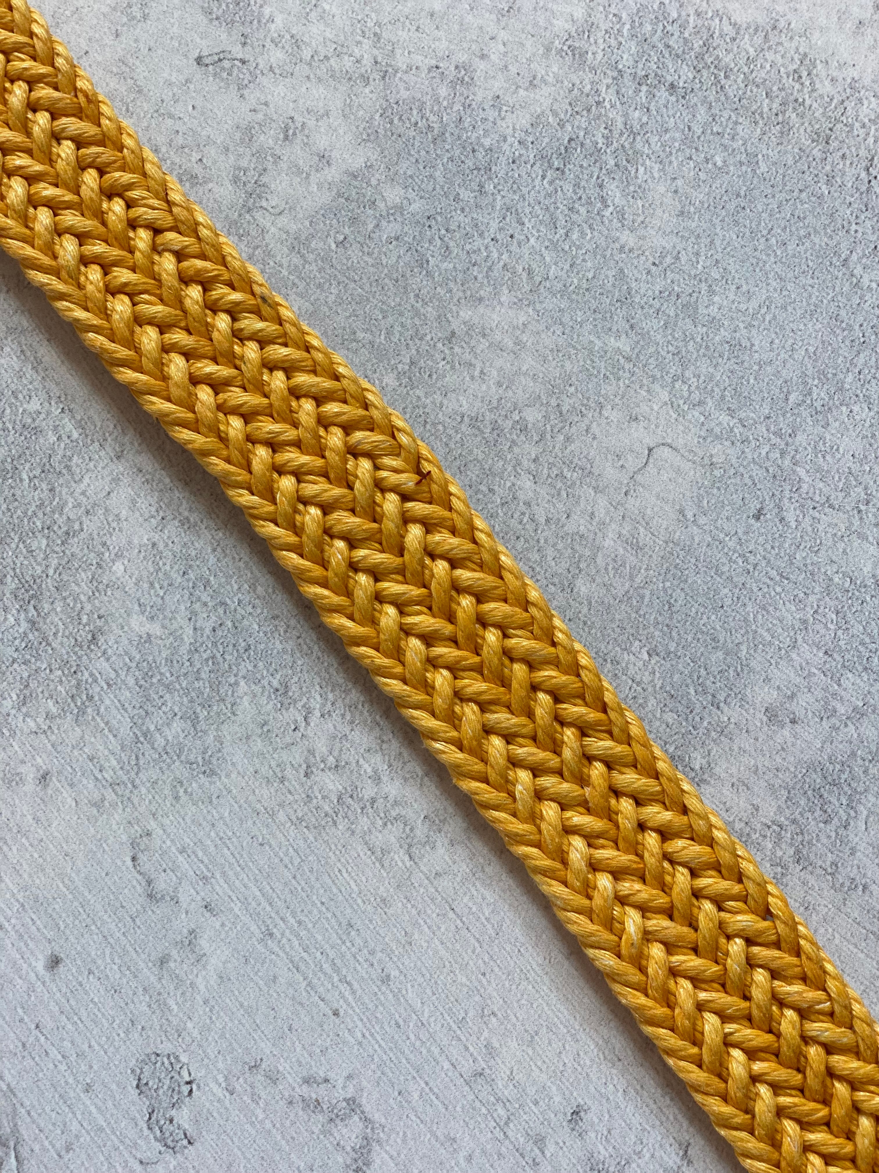 Gurtband  gelochten 2,5cm breit